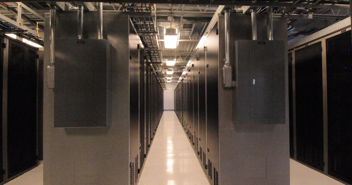 Shared Databases and the Economics of Loss Prevention